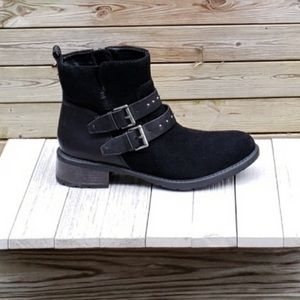 Clarks Artisan Swansea Grove Chukka Boots 